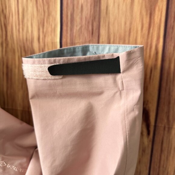 Arcteryx Beta Series Beta LT JacketHooded Hardshell Jacket - Picture 4 of 7